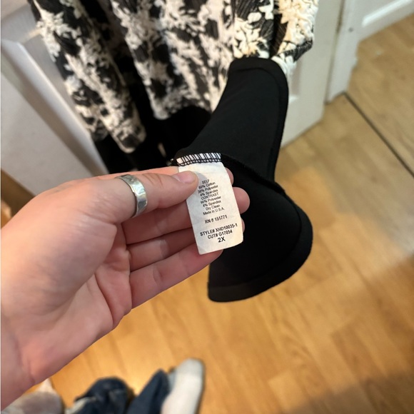 SOLD - Picture 2 of 4